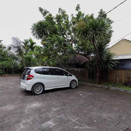 Urbanview Hotel Wg Jimbaran Bali ウンガサン エクステリア 写真