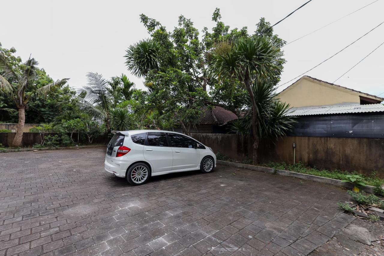 Urbanview Hotel Wg Jimbaran Bali ウンガサン エクステリア 写真