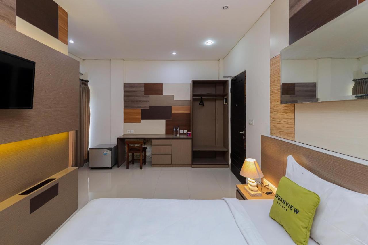 Urbanview Hotel Wg Jimbaran Bali ウンガサン エクステリア 写真