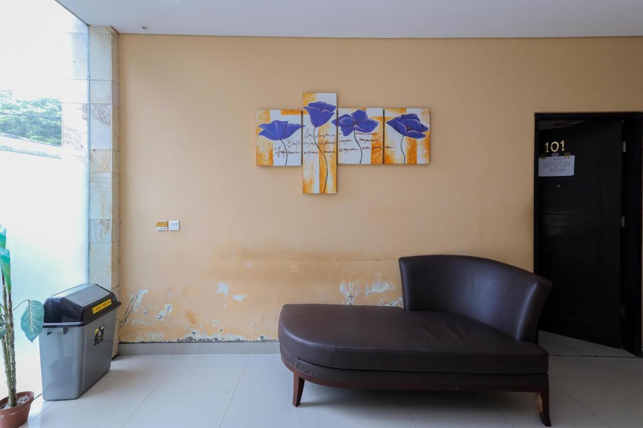Urbanview Hotel Wg Jimbaran Bali ウンガサン エクステリア 写真