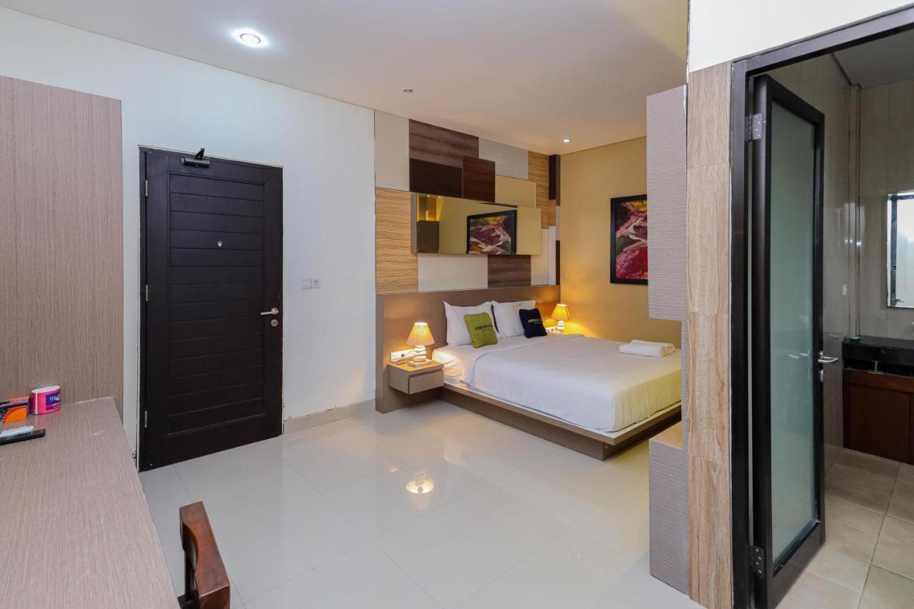 Urbanview Hotel Wg Jimbaran Bali ウンガサン エクステリア 写真