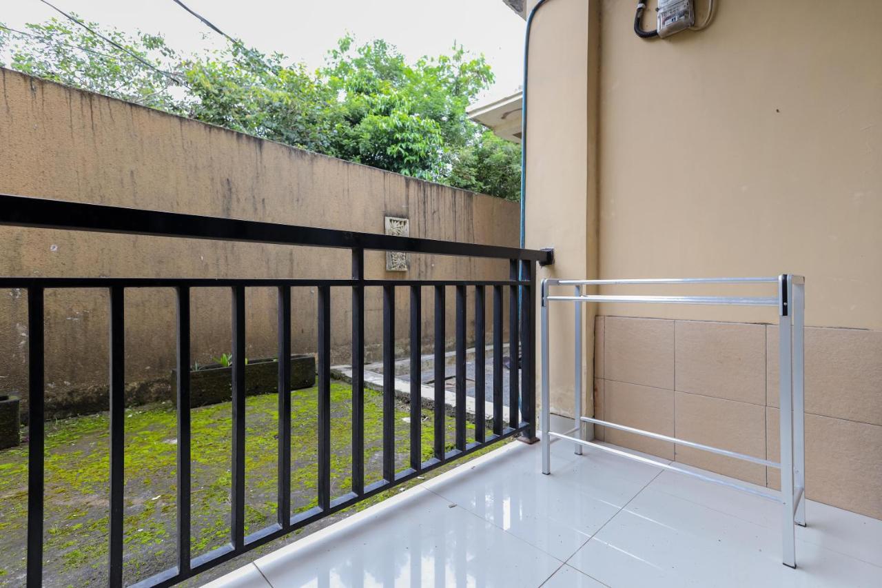 Urbanview Hotel Wg Jimbaran Bali ウンガサン エクステリア 写真